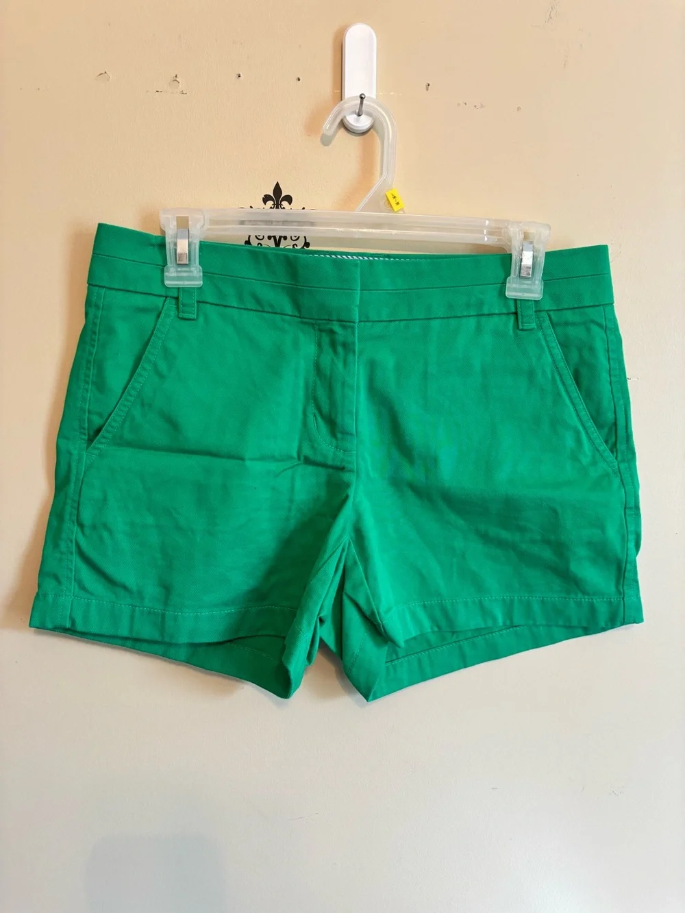 J. Crew shorts Kelly green like new size 2